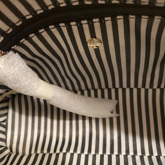 NWT Kate Spade New York Rose Gold Leather Purse - Picture 4 of 5